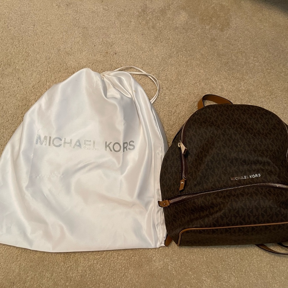 Michael Kors Medium Logo Backpack GREAT Condition, Original Dust Bag Included